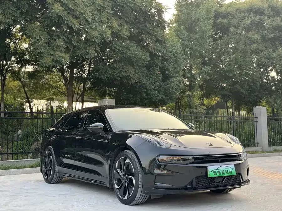 Zeekr 001