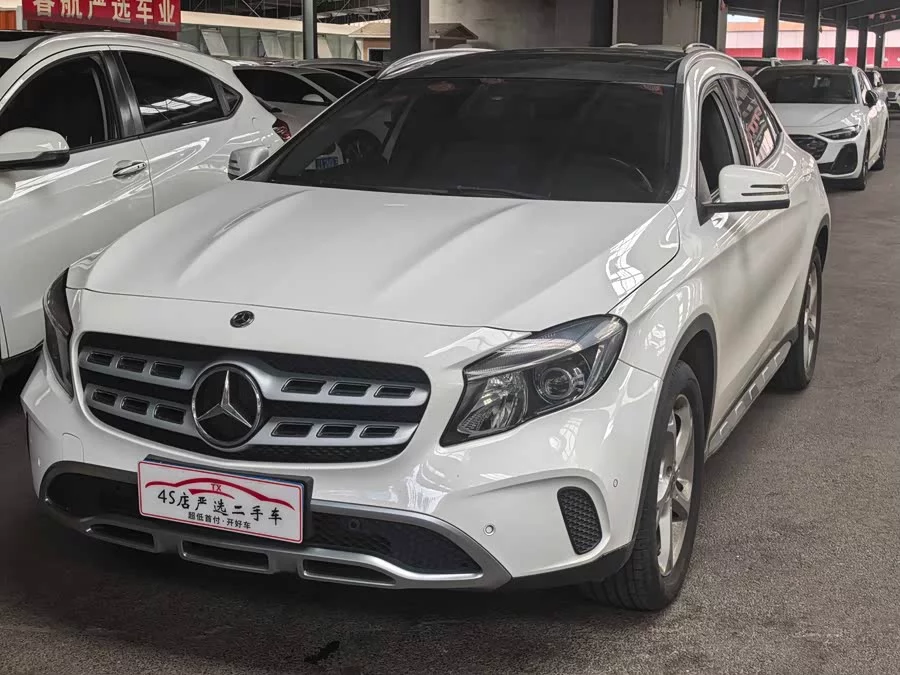 Mercedes Benz GLA