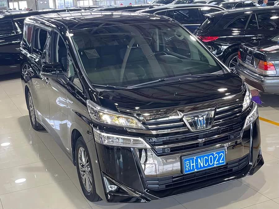 Toyota Crown Vellfire