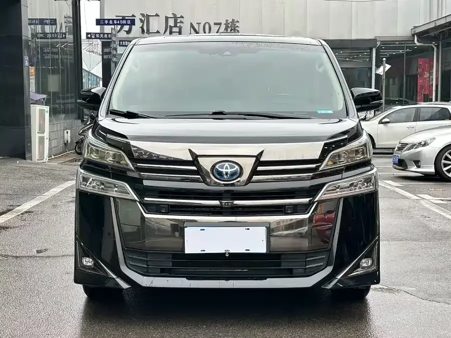 Toyota Crown Vellfire