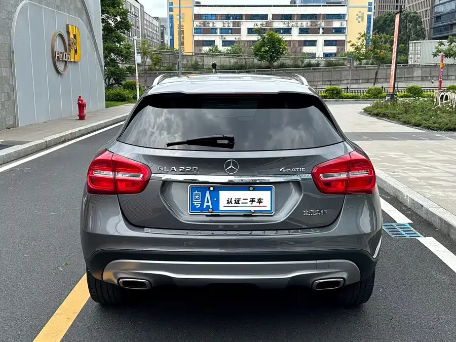 Mercedes Benz GLA