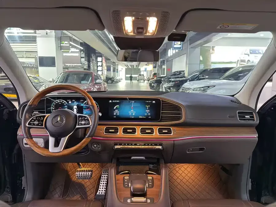 Mercedes Benz GLS