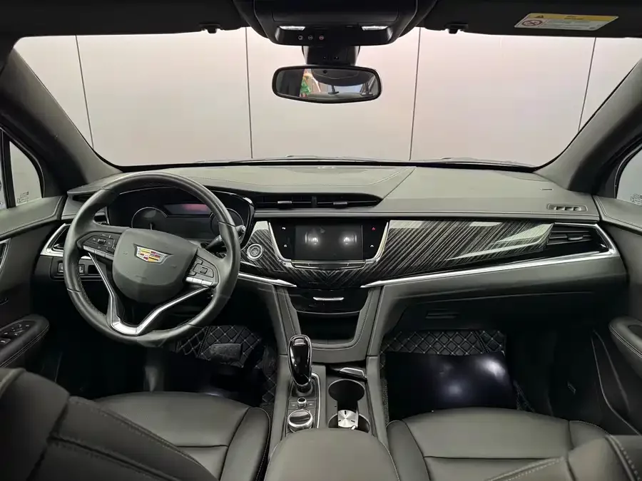 Cadillac XT6