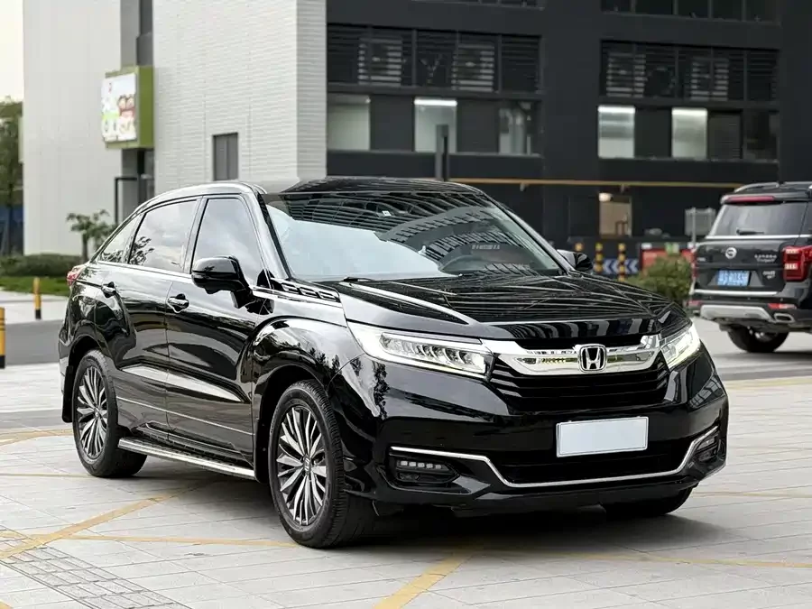 Honda Crown Road