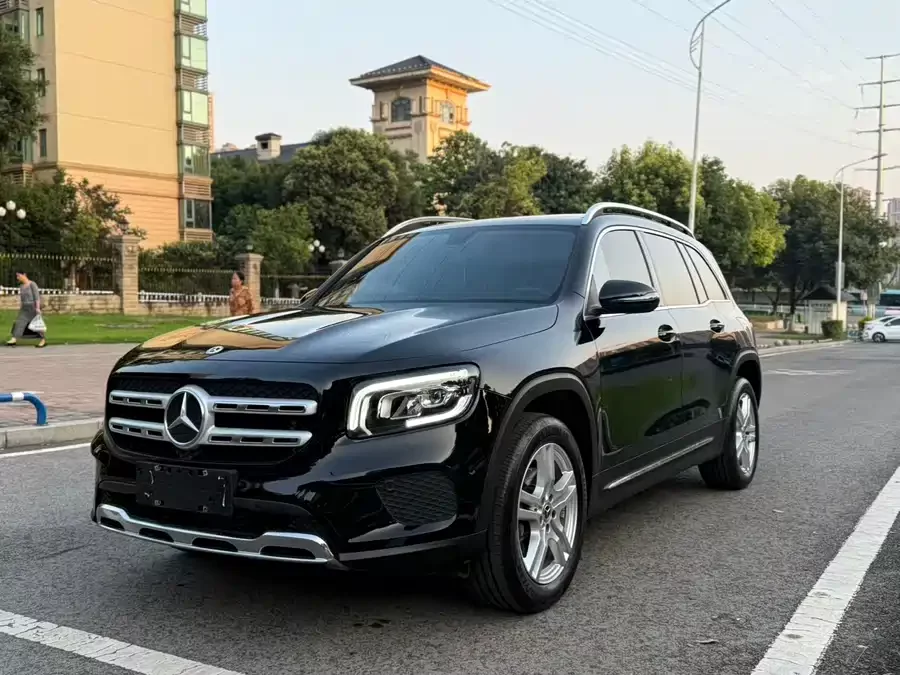 Mercedes Benz GLB