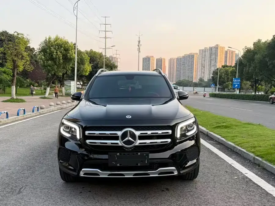 Mercedes Benz GLB