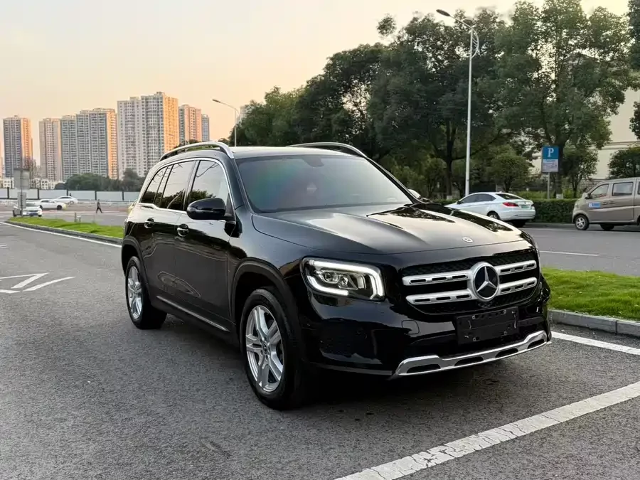 Mercedes Benz GLB