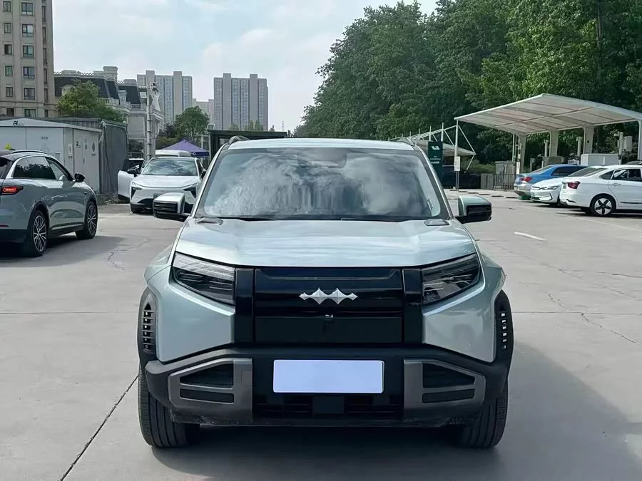 BYD Leopard Titanium 3