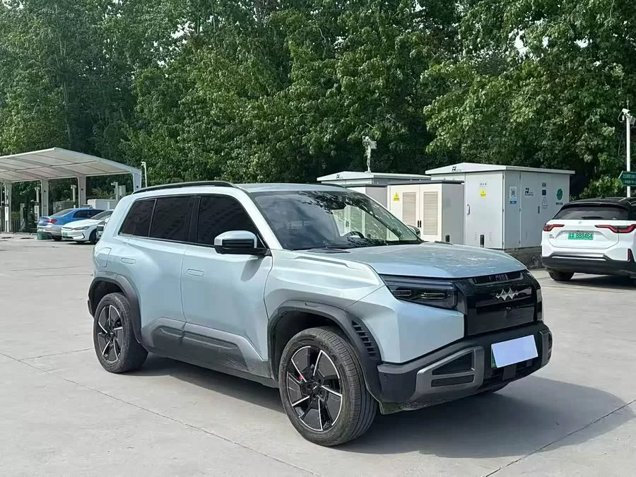 BYD Leopard Titanium 3