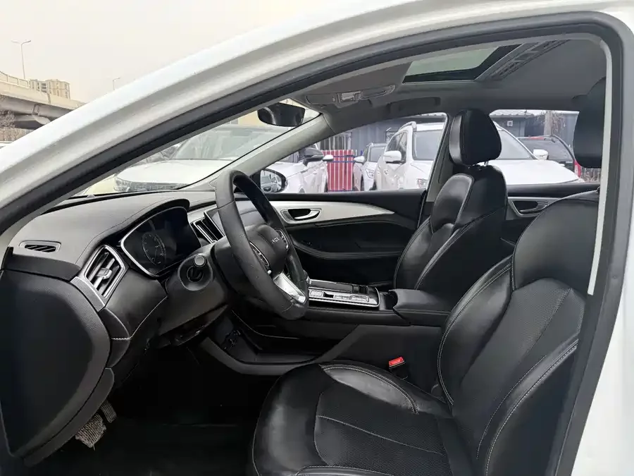 Roewe i6 MAX New Energy