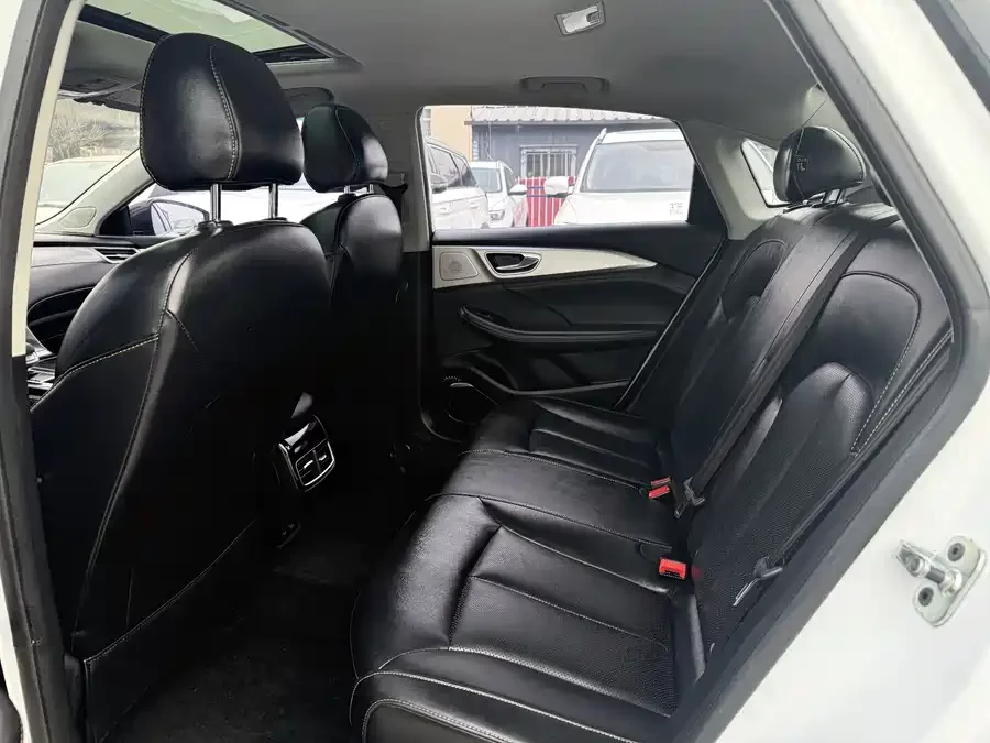 Roewe i6 MAX New Energy