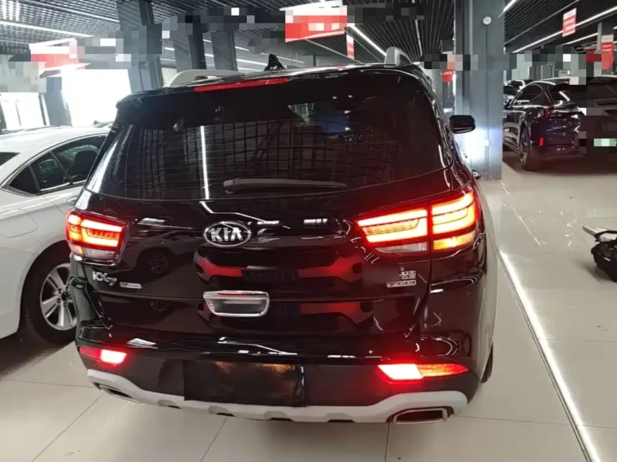 Kia KX7