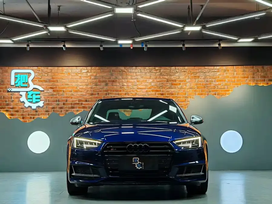 Audi S4