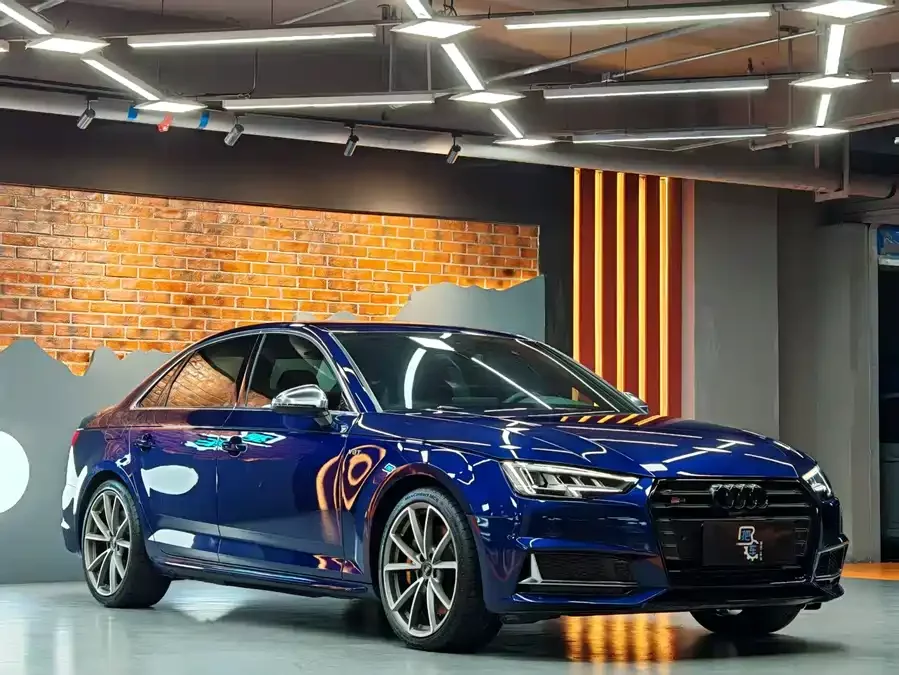 Audi S4