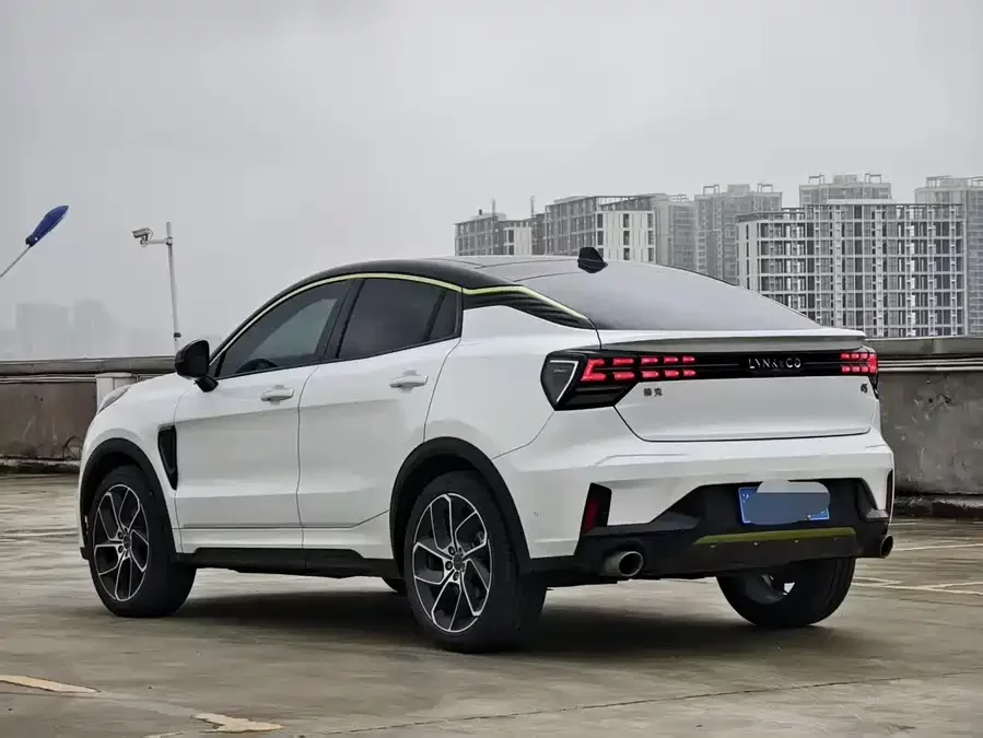 Lynk & Co 05