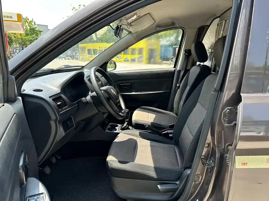 Dongfeng Fengguang 330