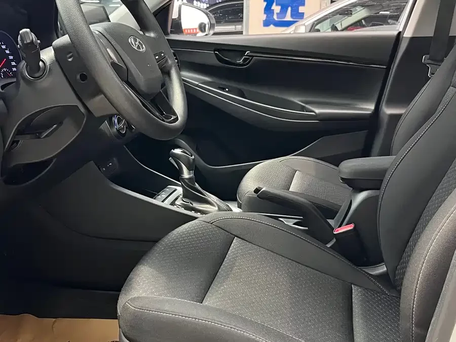 Hyundai Elantra / Celesta