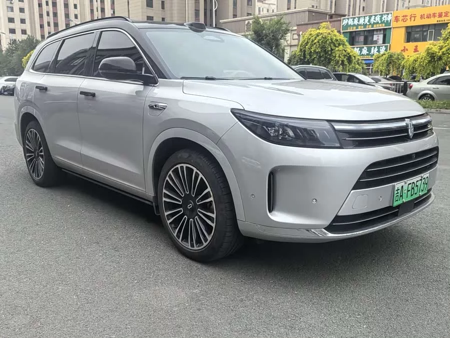 AITO Wenjie M7