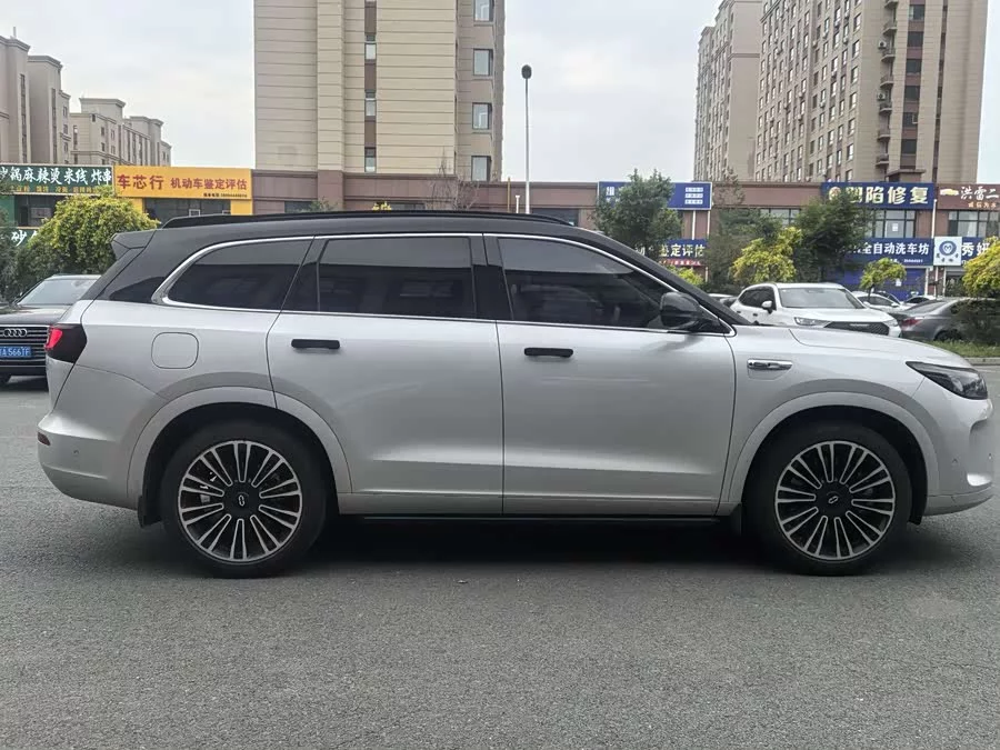 AITO Wenjie M7