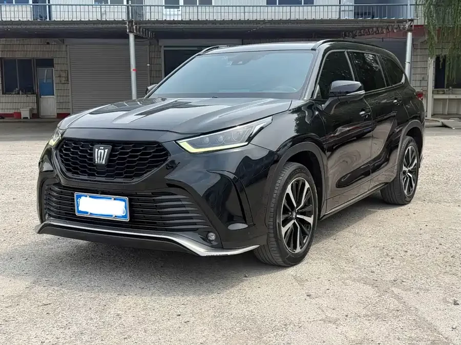 Toyota Crown Land