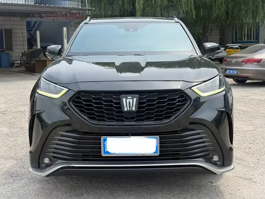 Toyota Crown Land
