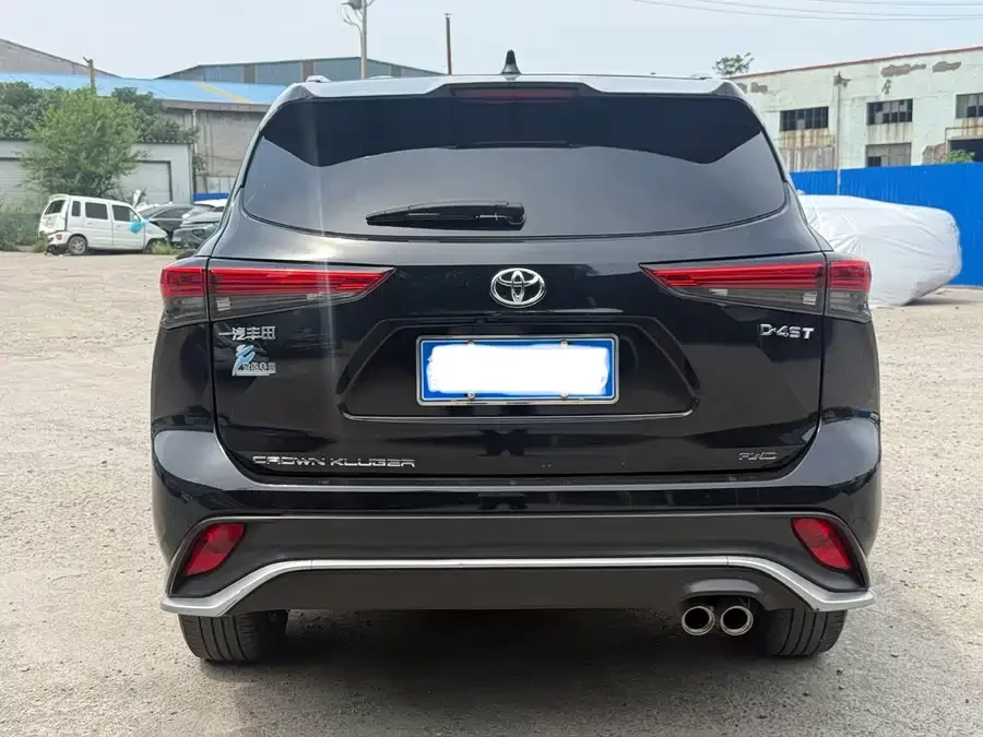 Toyota Crown Land