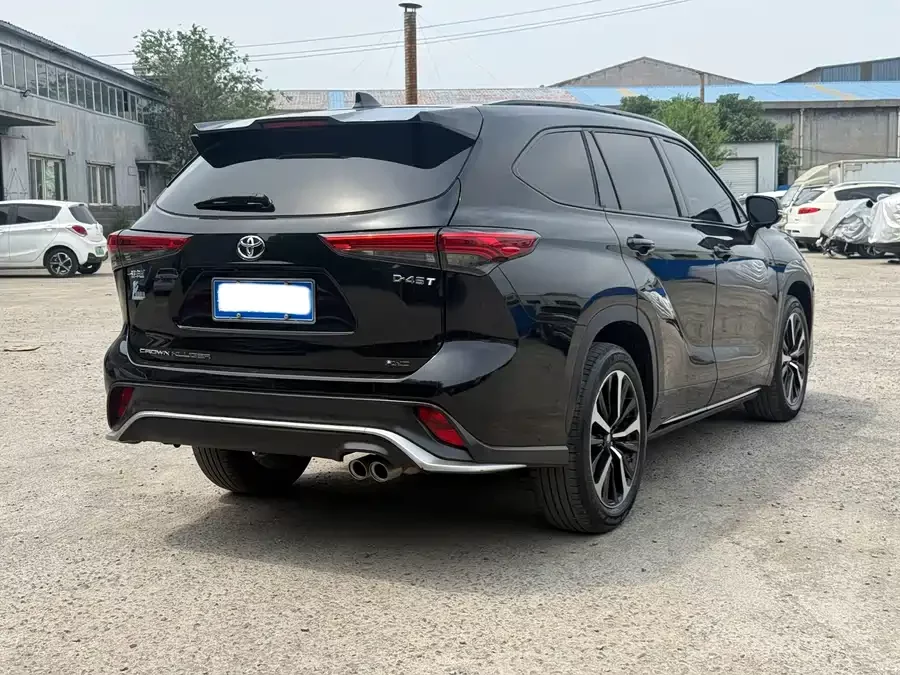 Toyota Crown Land