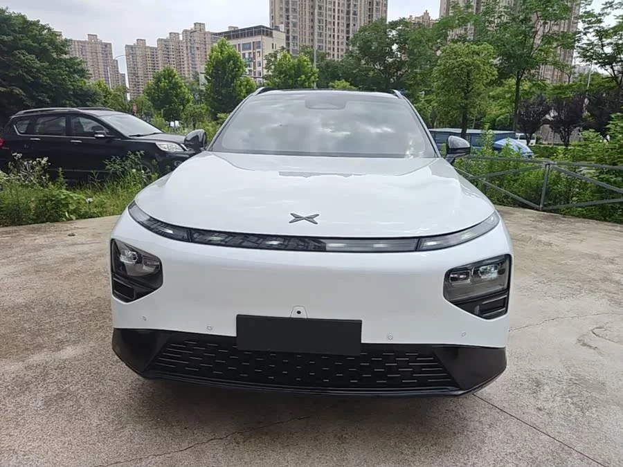 Xpeng G9