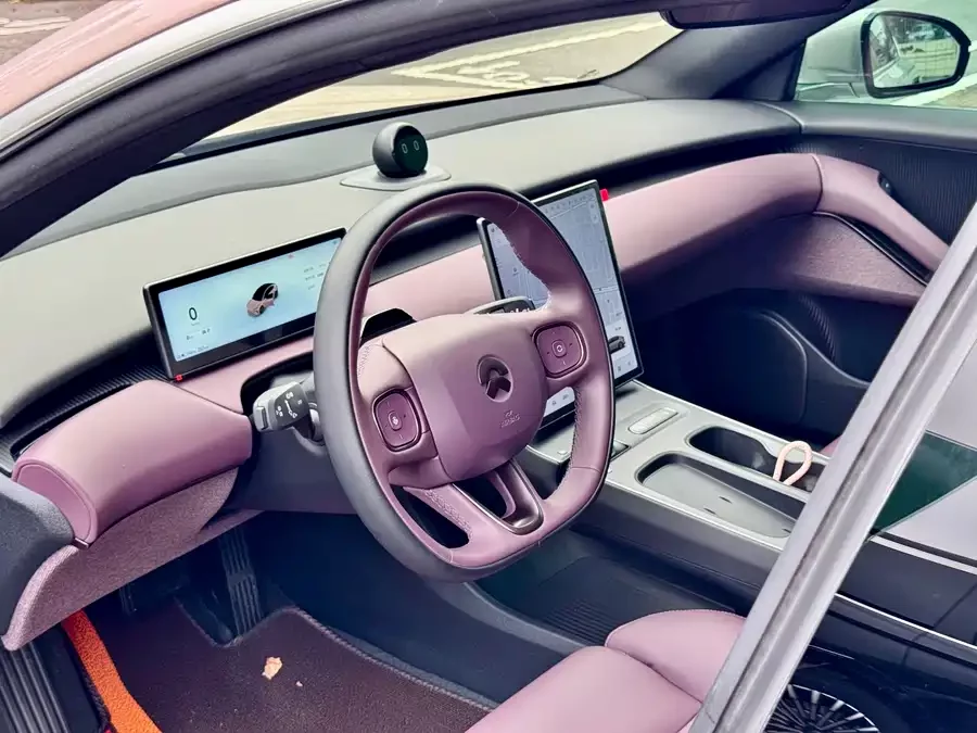 NIO ET5