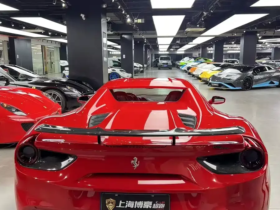 Ferrari 488