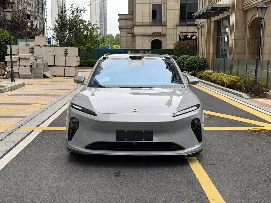 NIO ET5T