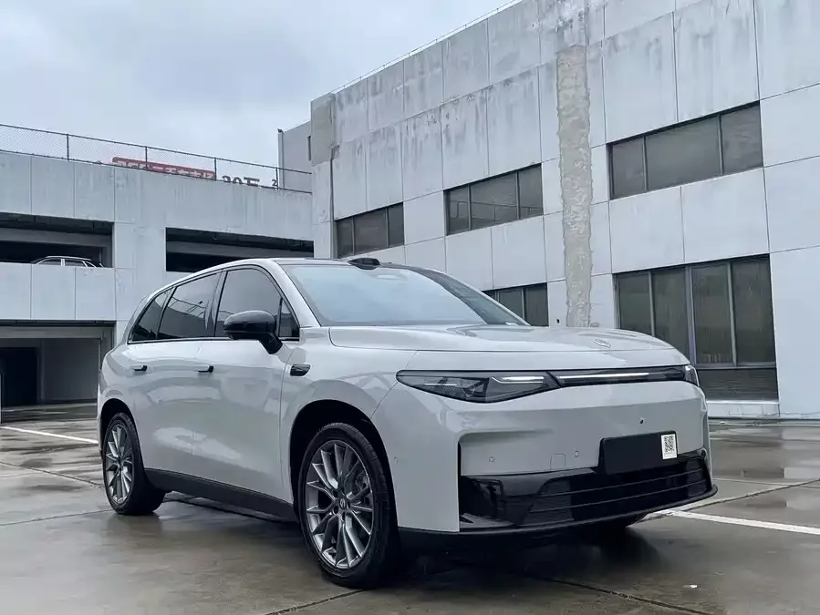 Leapmotor C10