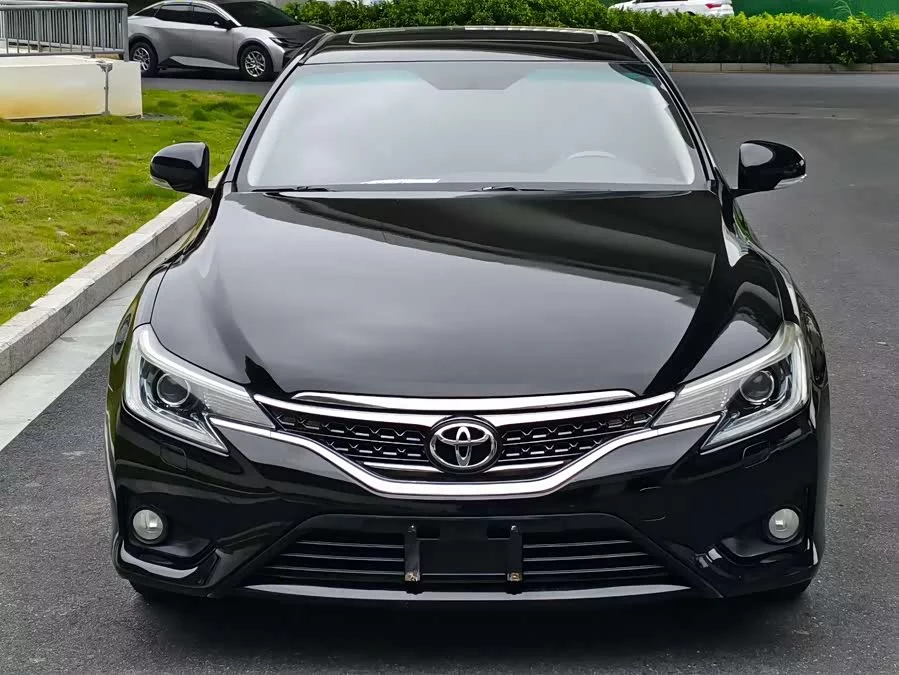 Toyota Reiz