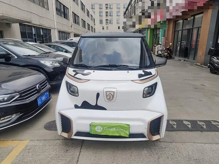 Baojun E200