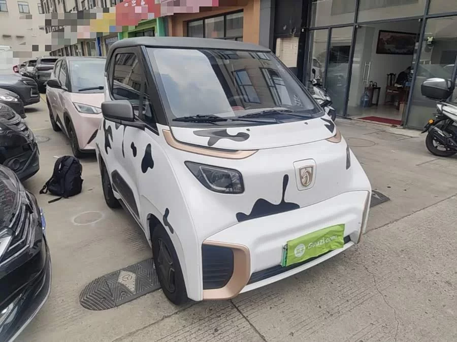Baojun E200