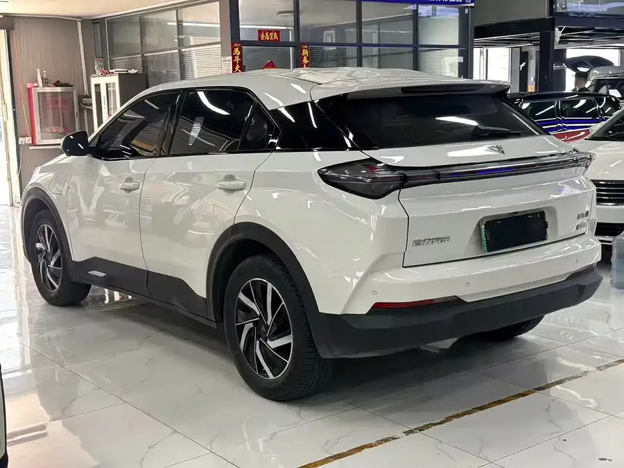 NETA Nezha U