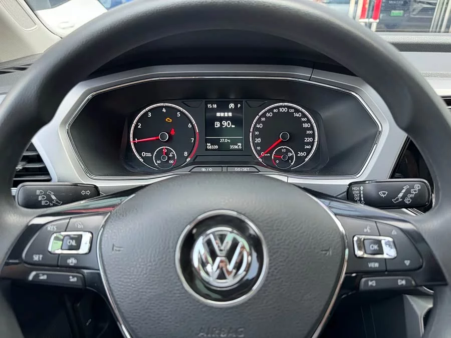 Volkswagen T-Cross (Tukai)