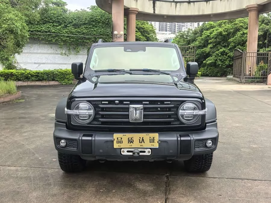 TANK 300