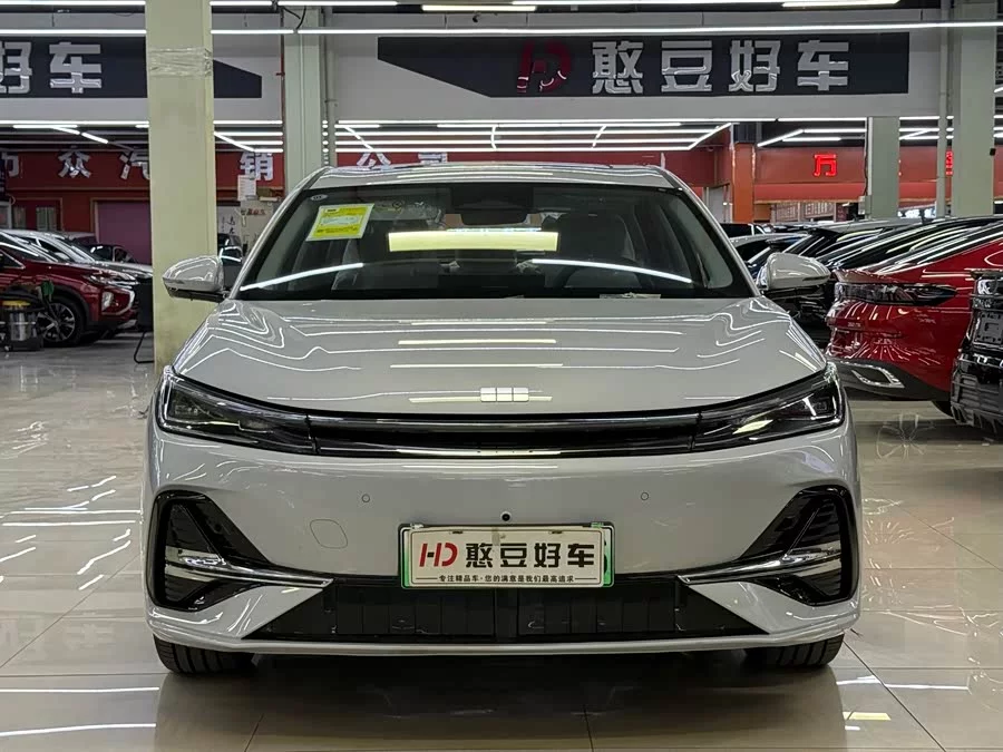 Geely Galaxy A7 EM