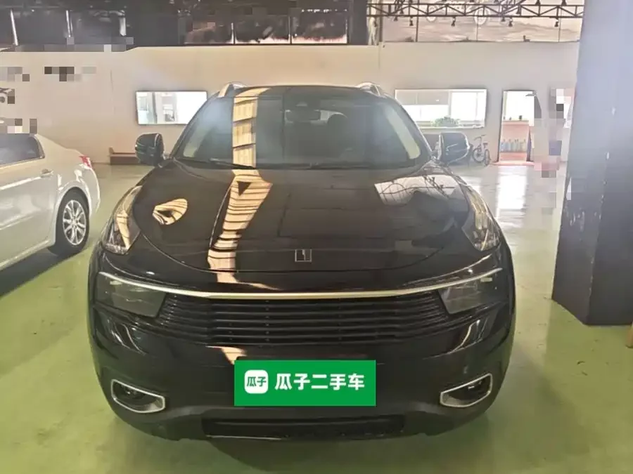 Lynk & Co 01