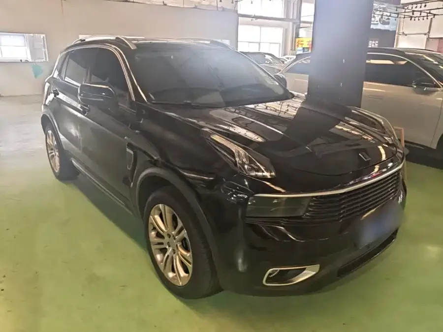 Lynk & Co 01