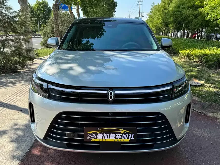 AITO Wenjie M7