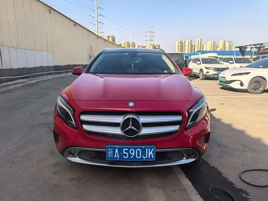 Mercedes Benz GLA