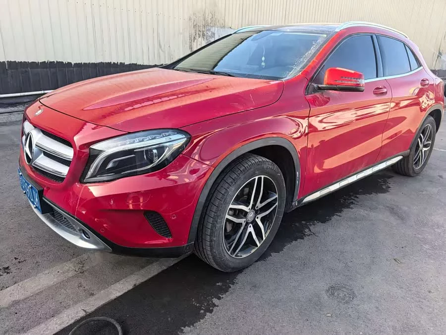 Mercedes Benz GLA