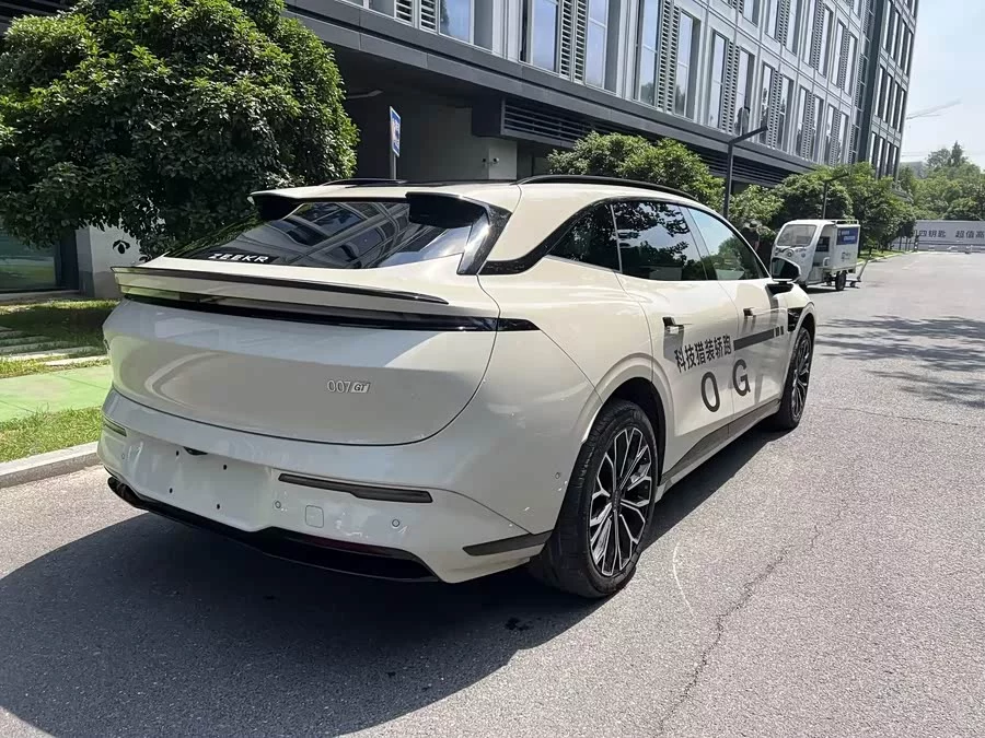 Zeekr 007GT