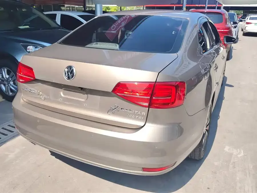 Volkswagen Sagitar