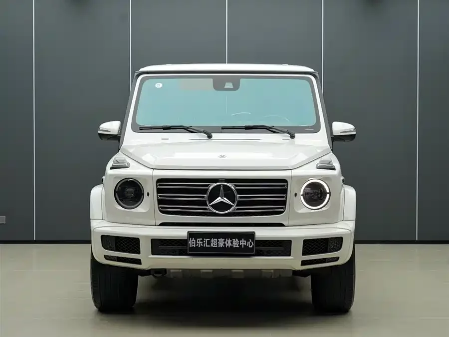 Mercedes Benz G-rated