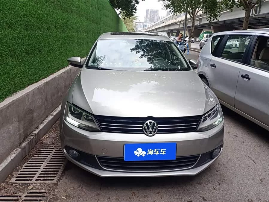 Volkswagen Sagitar