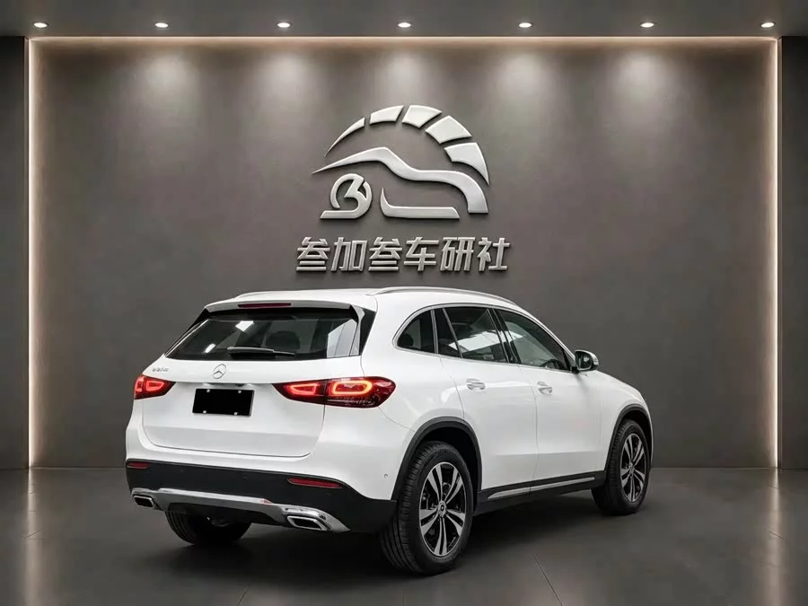Mercedes Benz GLA