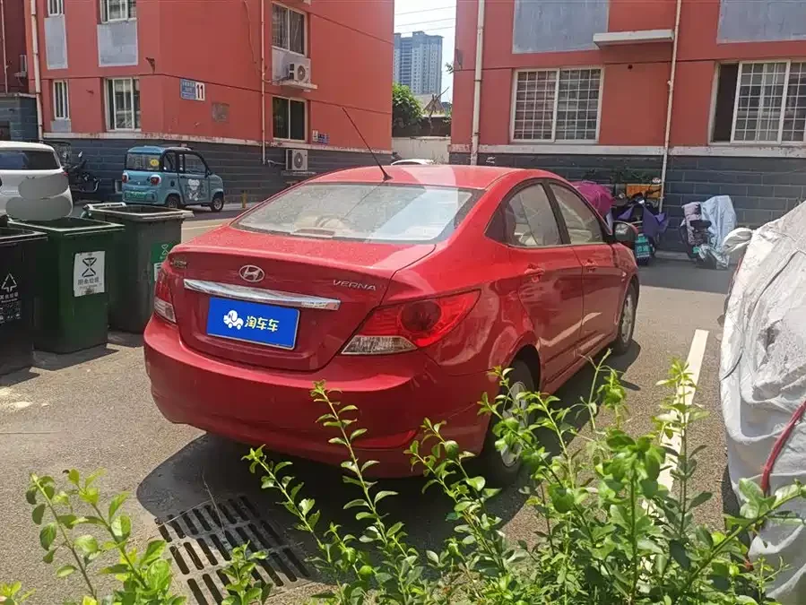 Hyundai Rena